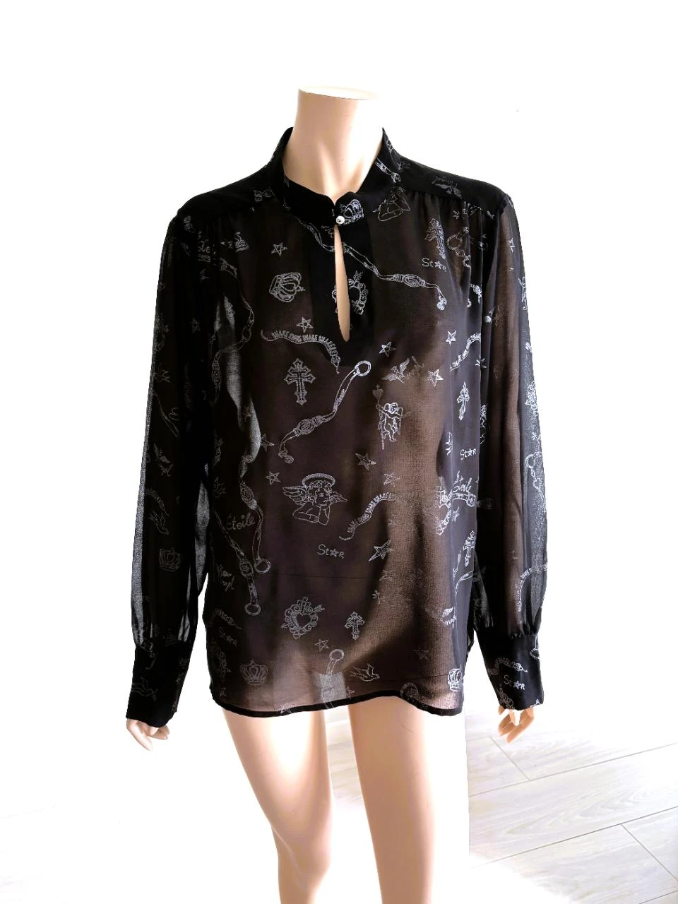 Blusa transparente Caroline Biss – tamanho 46 – detalhes prateados e botões de bola – photo 3